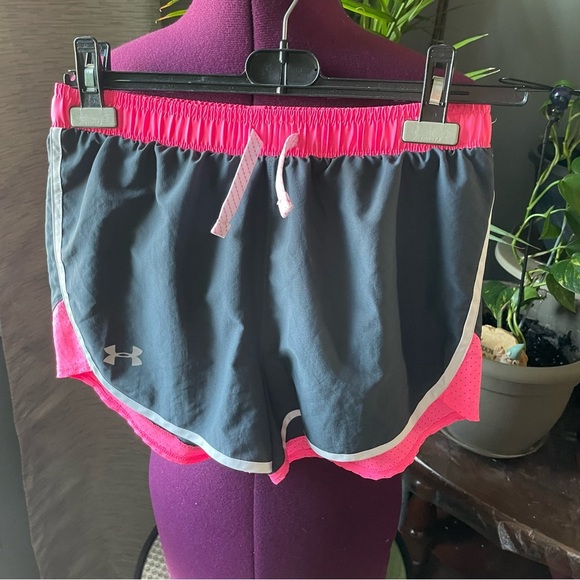 Under Armour Pants - UNDER ARMOUR FLY BY 2.0 SHORT RUNNING WOMEN